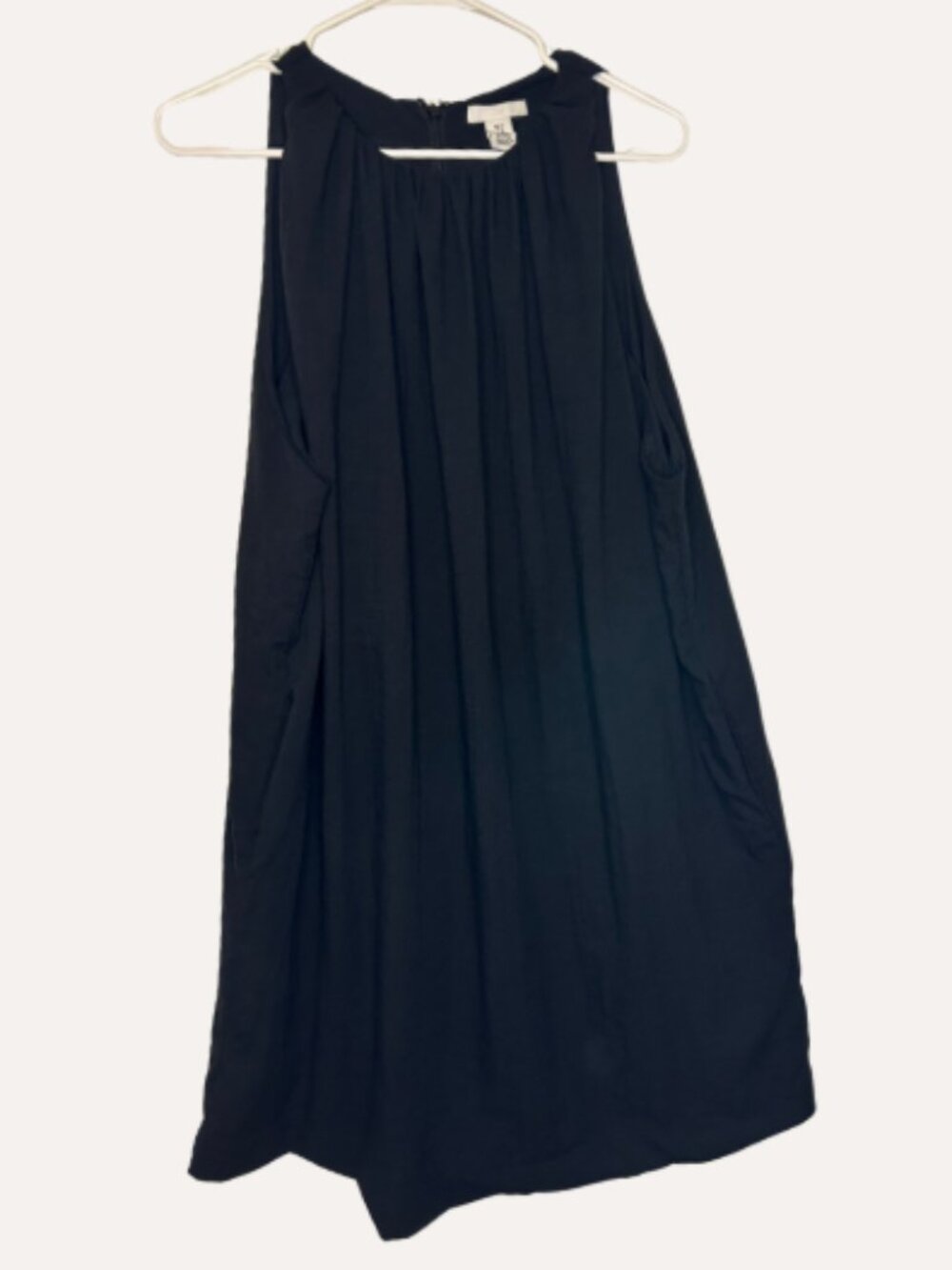H&M Black Sleeveless Flowy Dress with pockets and back zipper – Size XL